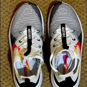 Nike sneakers multi colored size 6.5